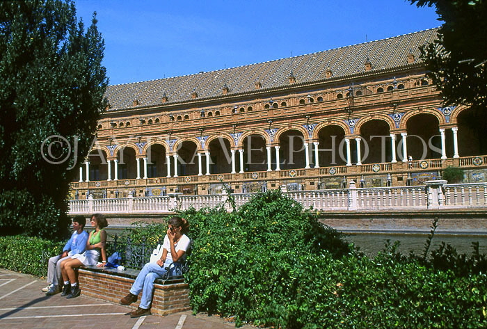 SPAIN, Andalucia, SEVILLE, Plaza De Espana, famous 1920's architecture, SPN789JPL