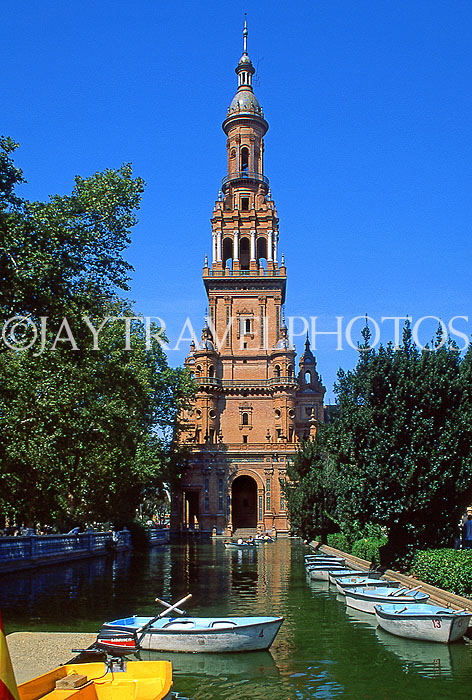 SPAIN, Andalucia, SEVILLE, Plaza de Espana, Boating Lake, SPN791JPL