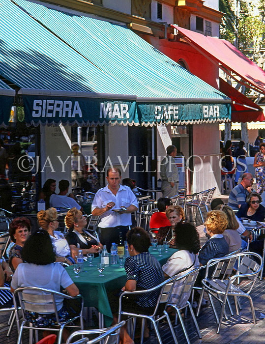 SPAIN, Andalucia, SEVILLE, outdoor cafe scene, SPN735JPL