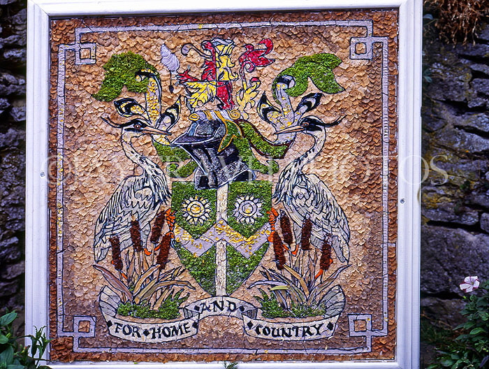 UK, Derbyshire, Youlgreave, Well Dressing, court of arms, UK9724JPL