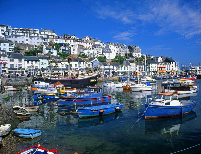 UK, Devon, BRIXHAM, town centre, fishing harbour, boats and replica of Golden Hind ship, DEV376JPL