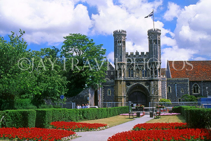 UK, Kent, CANTERBURY, Fyndon Gate and gardens, CTB246JPL