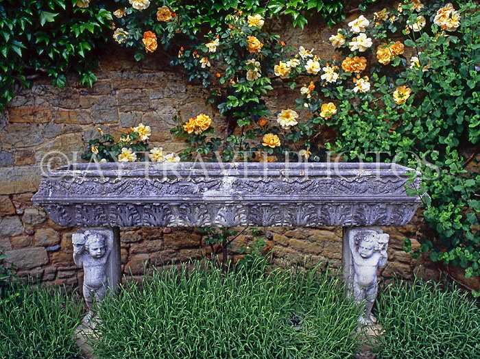 UK, Kent, HEVER CASTLE, Italian Garden sculptures, UK5807JPL