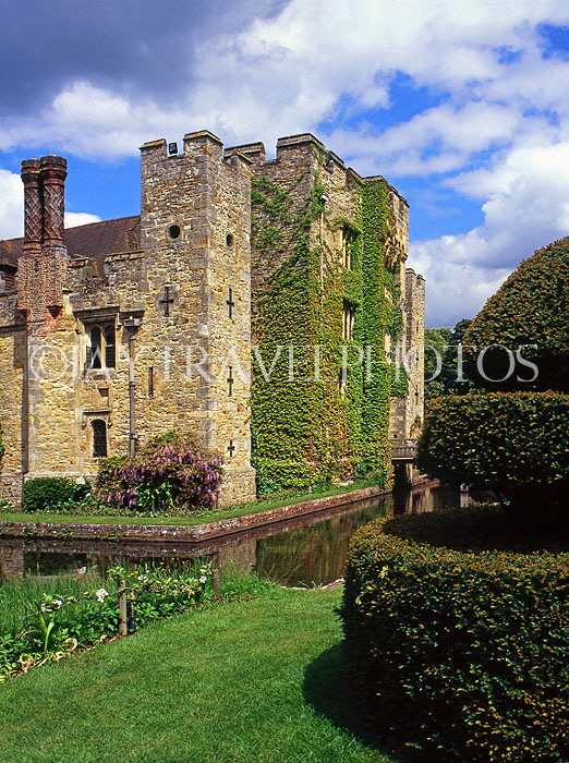 UK, Kent, HEVER CASTLE and moat, UK5796JPL