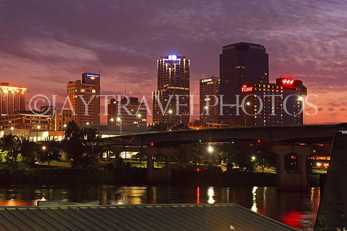 USA, Arkansas, Little Rock, skyline at dusk, US4347JPL