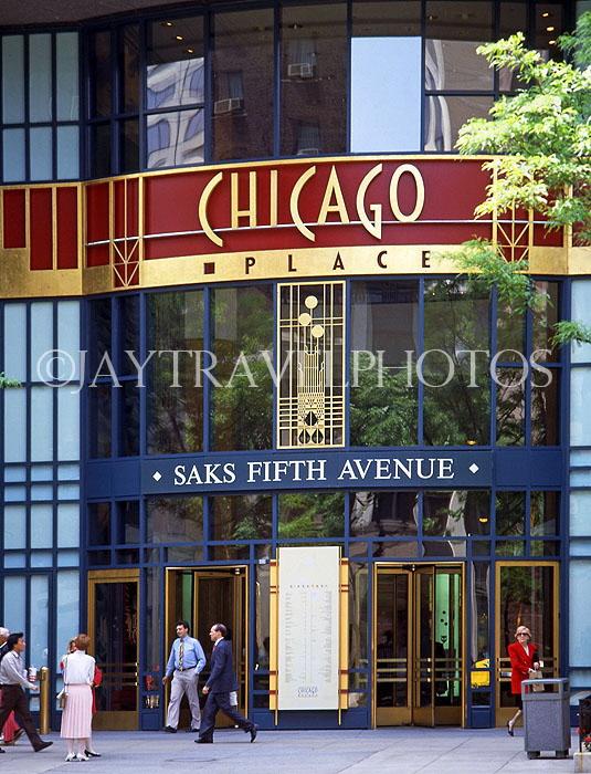 USA, Illinois, CHICAGO, Michigan Avenue, Chicago Place shopping mall, CHI809JPL