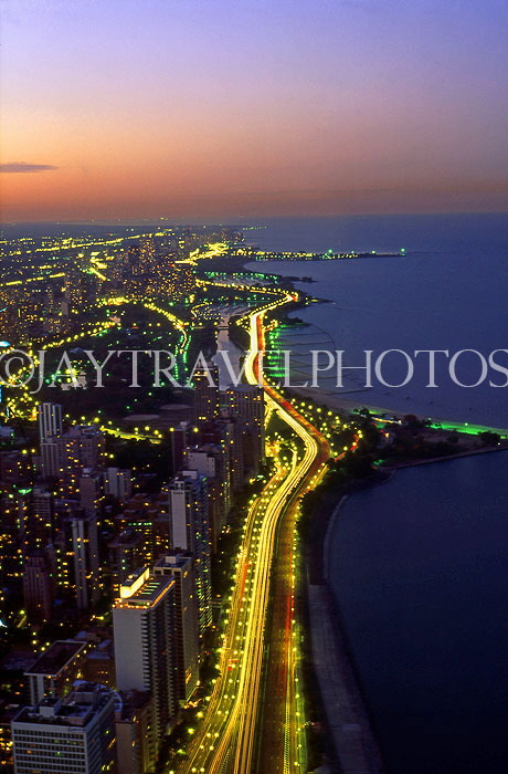 USA, Illinois, CHICAGO, North Chicago Beach, at dusk, view from Hancock Tower, CHI104JPL