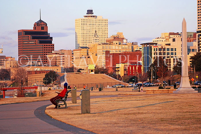 USA, Tennessee, MEMPHIS, Downtown skyline, view from Riverside Park, US4423JPL