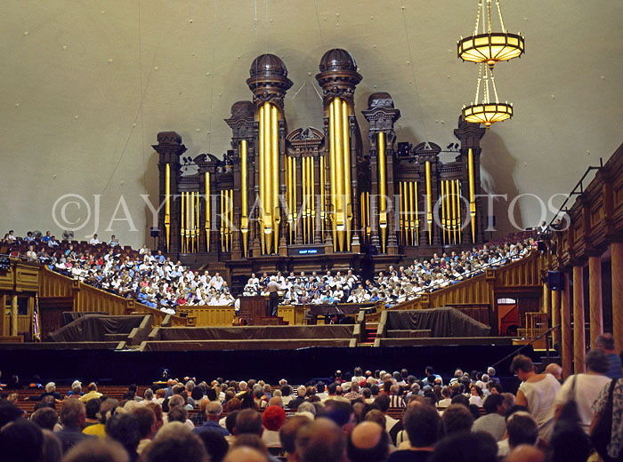 USA, Utah, SALT LAKE CITY, Temple Square, TABERNACLE, organ and choir rehearsing, UTH421JPL