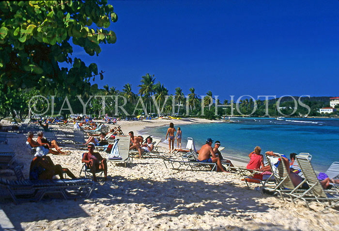 Virgin Islands (US), ST THOMAS, Saphire Beach and sunbathers, CAR1148PL